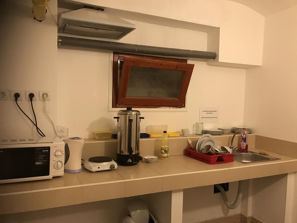 Opera Hostel บูดาเปสต์ ภายนอก รูปภาพ