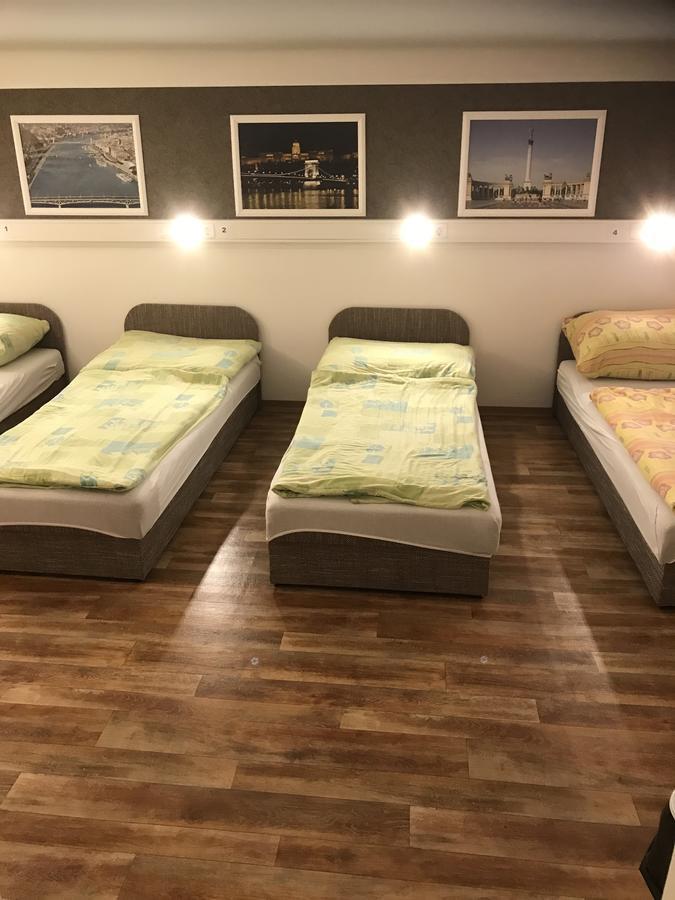 Opera Hostel บูดาเปสต์ ภายนอก รูปภาพ