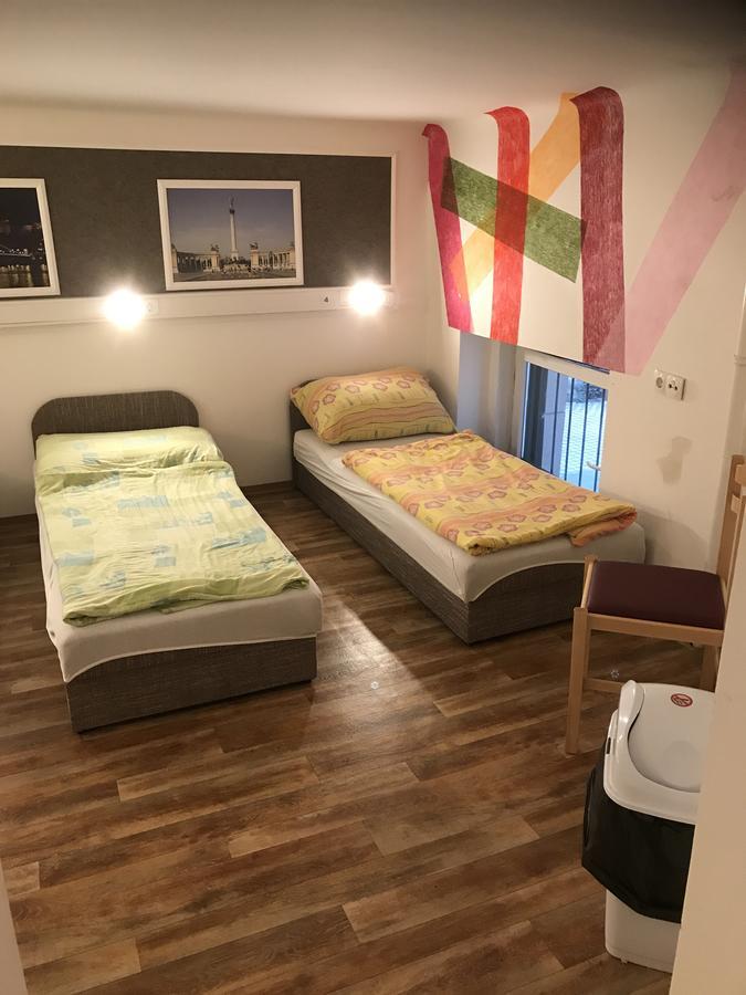 Opera Hostel บูดาเปสต์ ภายนอก รูปภาพ