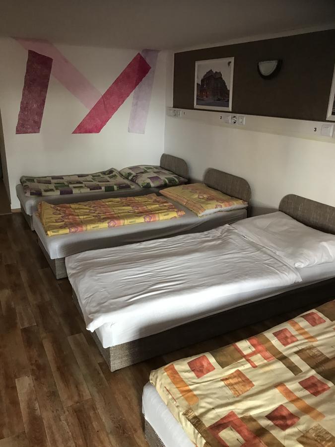 Opera Hostel บูดาเปสต์ ภายนอก รูปภาพ