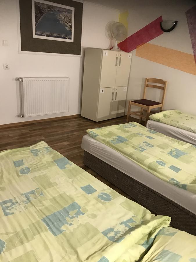 Opera Hostel บูดาเปสต์ ภายนอก รูปภาพ