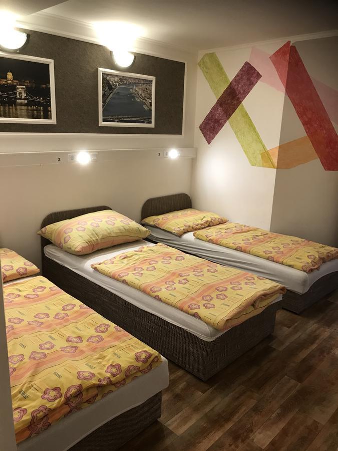 Opera Hostel บูดาเปสต์ ภายนอก รูปภาพ